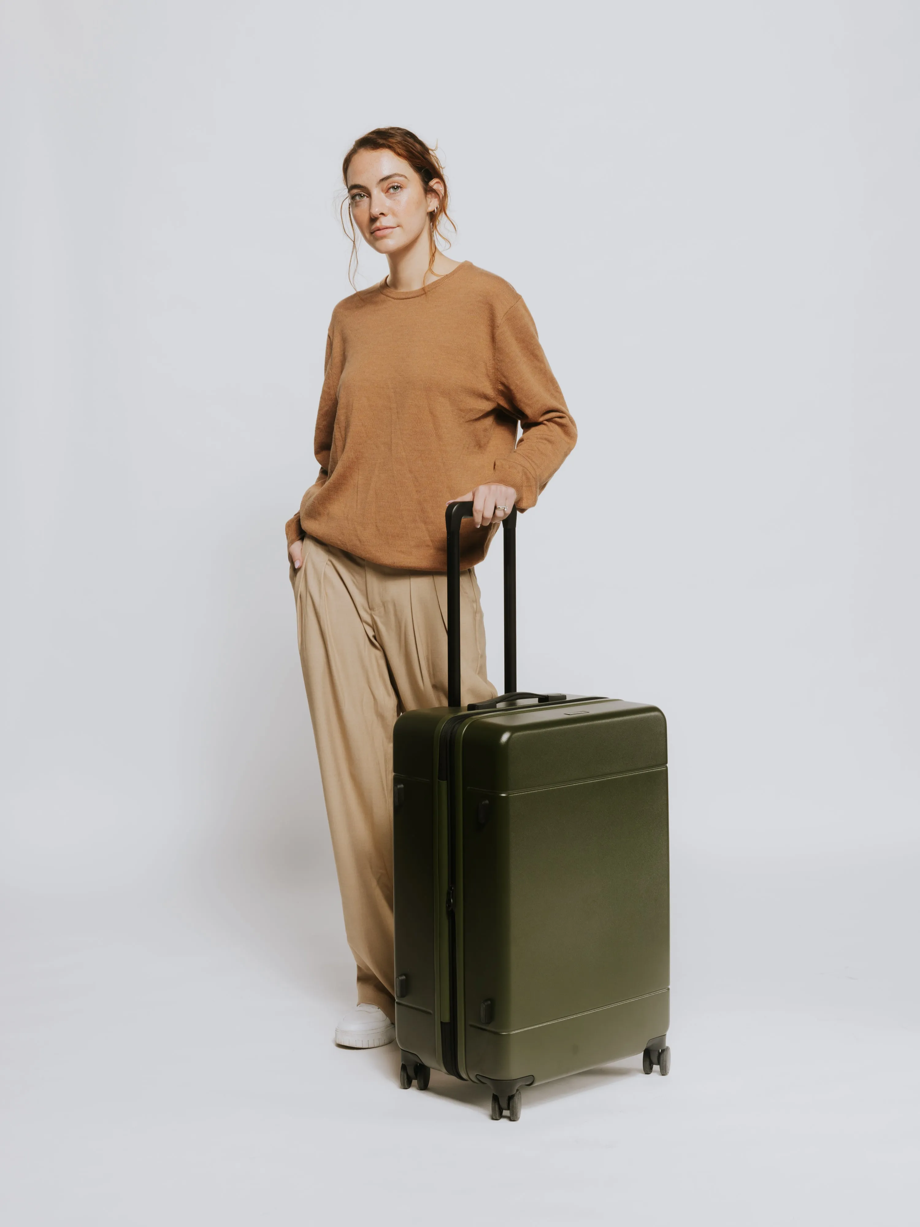 Hue Medium Luggage