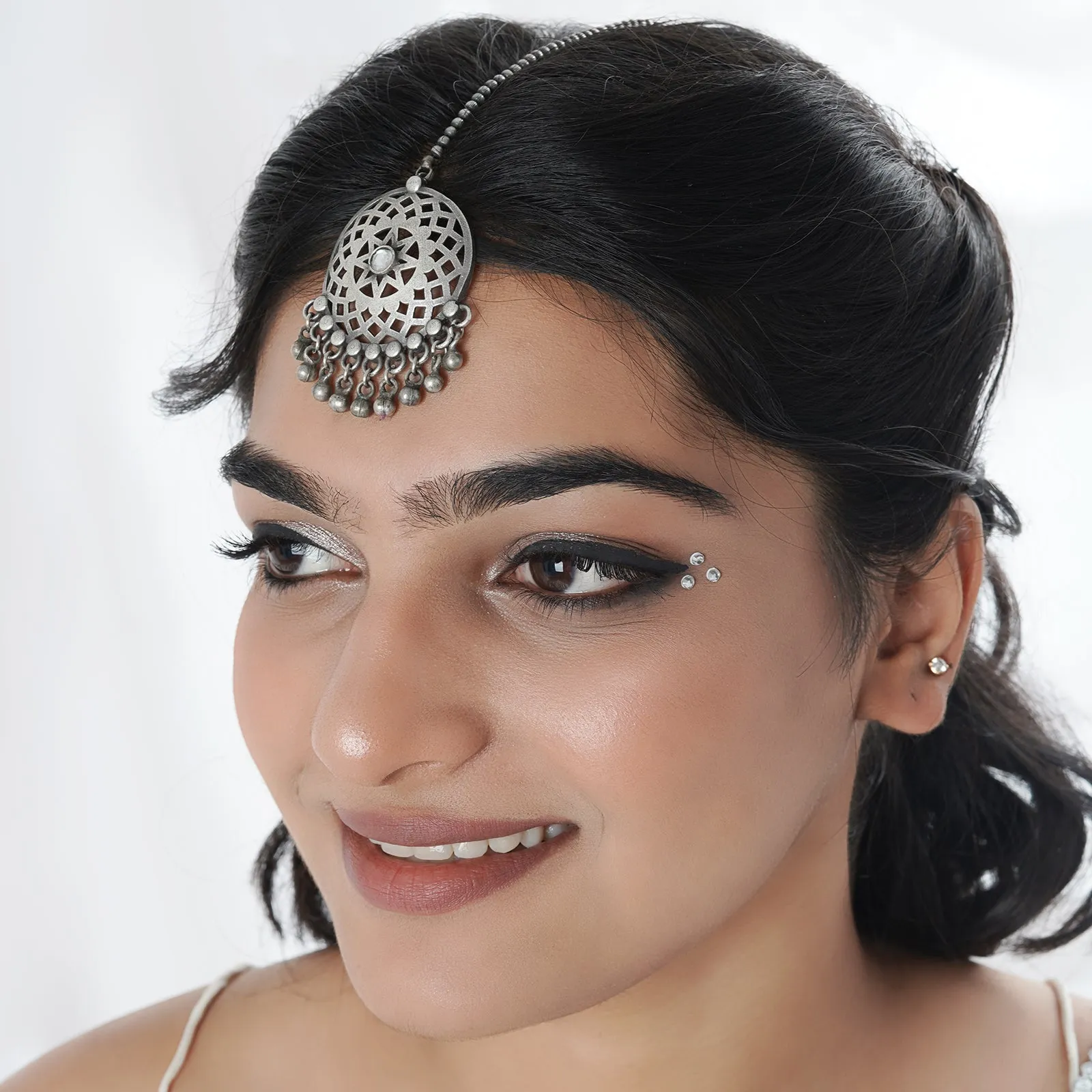 Teejh Aashirya Silver Oxidised Maang Tika